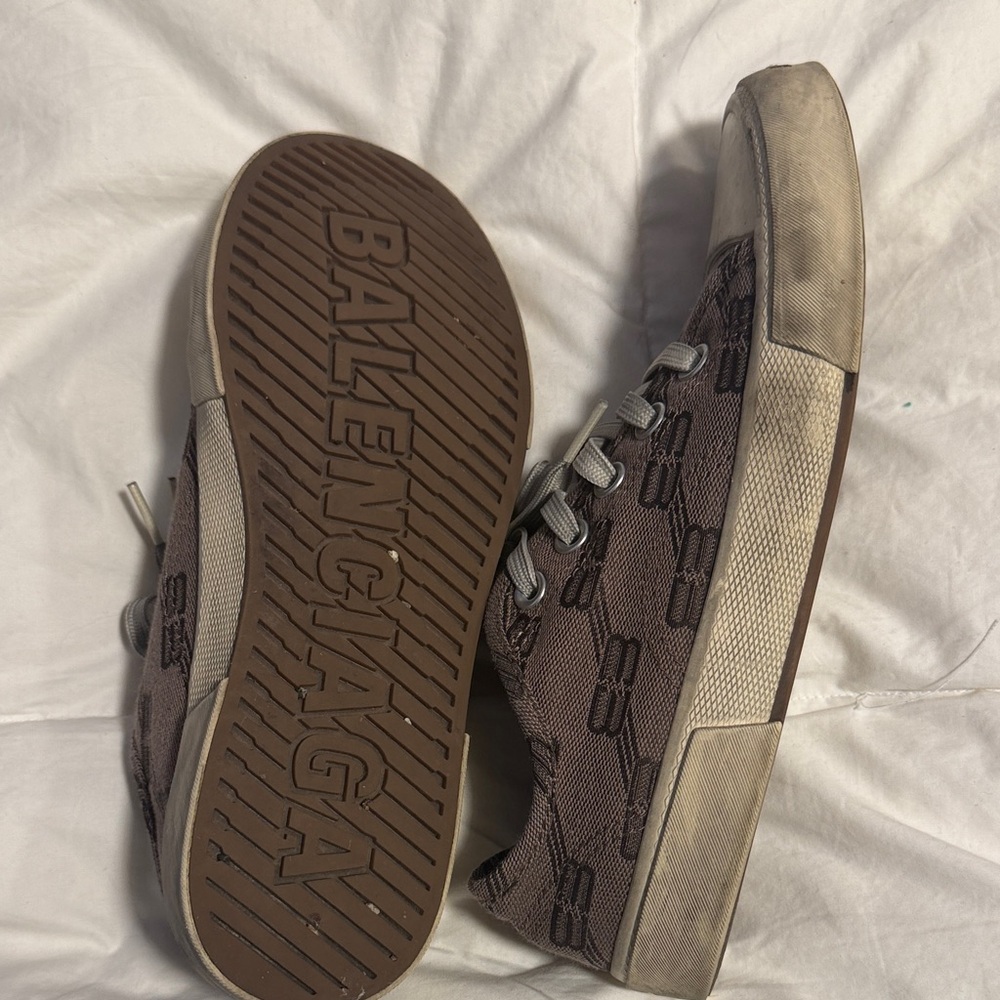 Balenciaga Brown Canvas Logo Low-Top Sneakers with Cream Soles - Picture 3 of 5